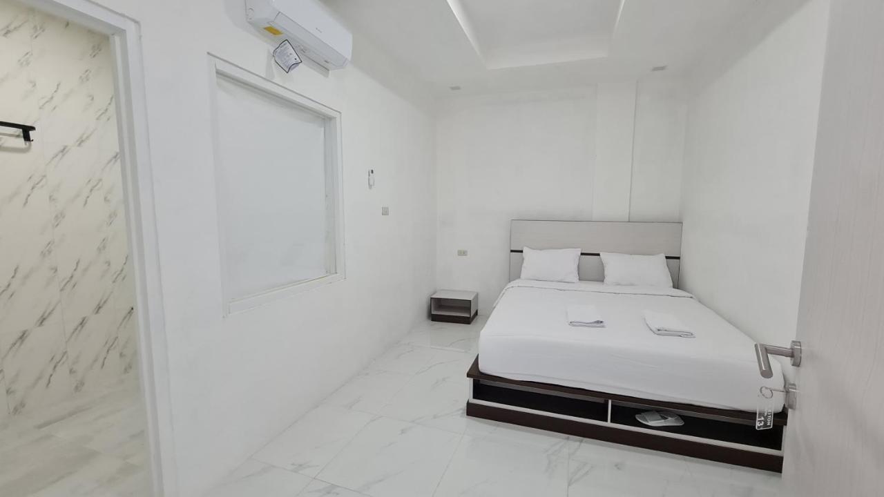 The Riton Hotel Tigaras Esterno foto
